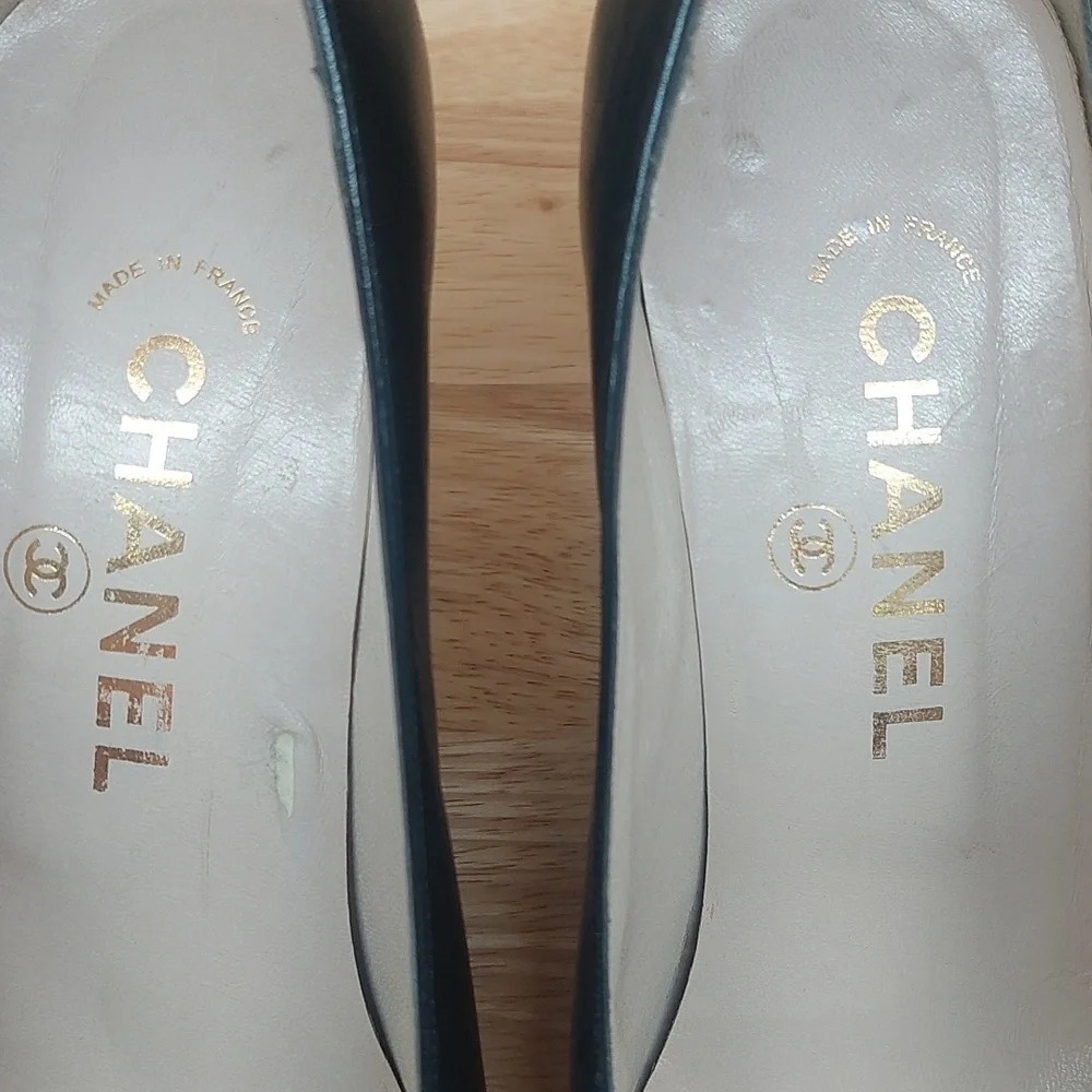 COCO CHANEL Black leather/patent Block heels CC logo EU 37 US 6.5-7 READ⬇️ - Picture 4 of 15
